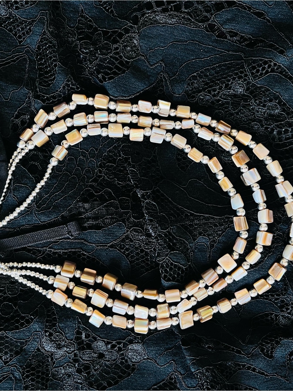 Abalone and silver tone multi-strand choker necklace - Picture 7 of 9